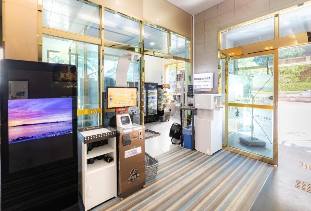 Benikea The Bliss Hotel Инчон Екстериор снимка
